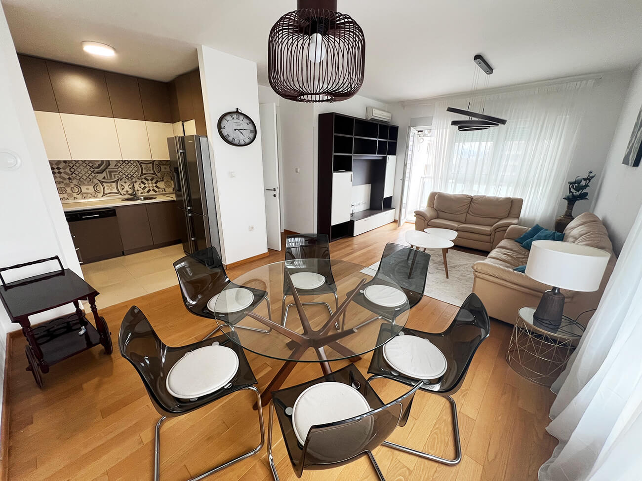 cetverosoban-stan-od-84-m2