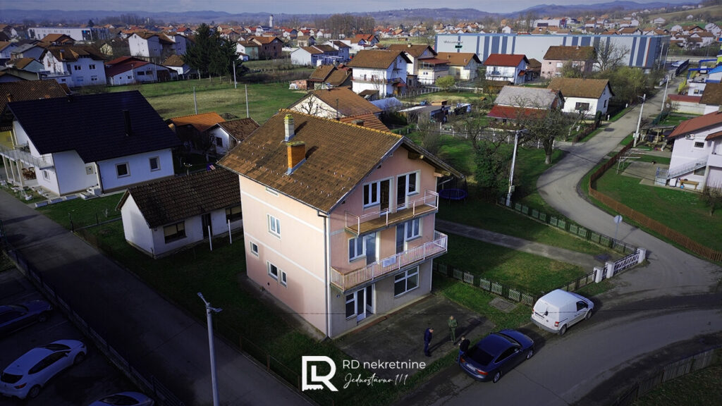 stambeno-poslovni-objekat-glamocani